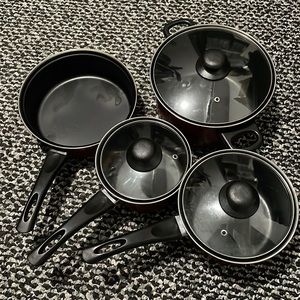 Red non-stick pot set (4 items total)